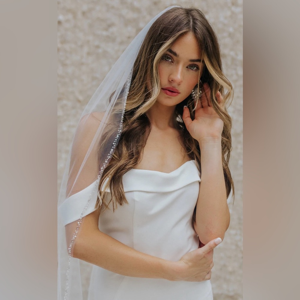 Untamed petals gossip veil cathedral 120 inches